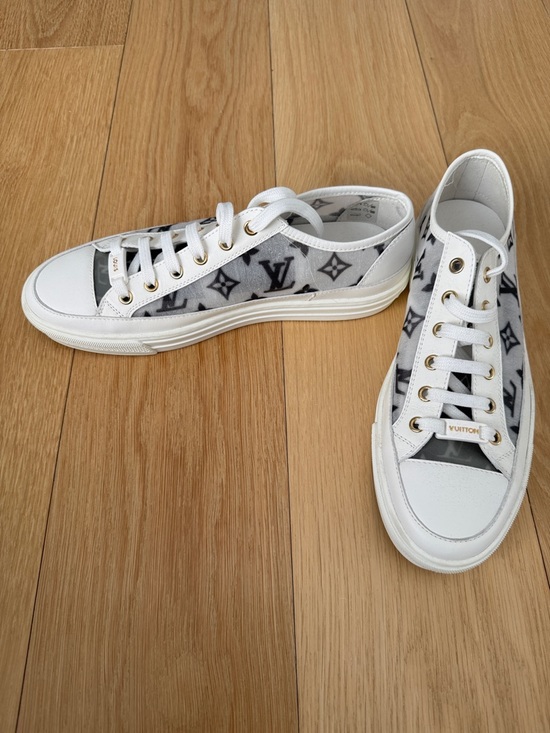 Louis Vuitton White & Gray Monogram Canvas Sneakers with Gold Eyelets - Picture 5 of 5